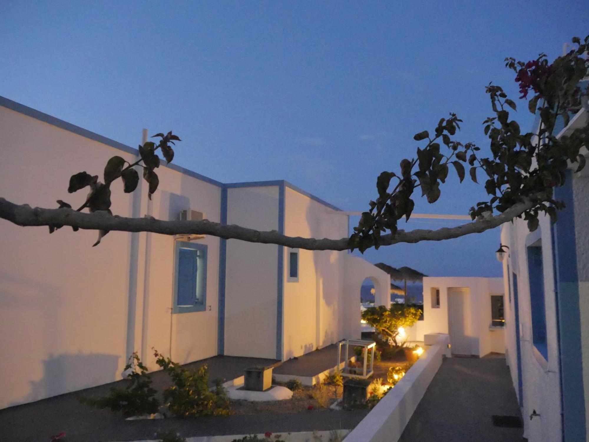 Ancient Thera Studios Kamari&Swimming Pool Exterior foto