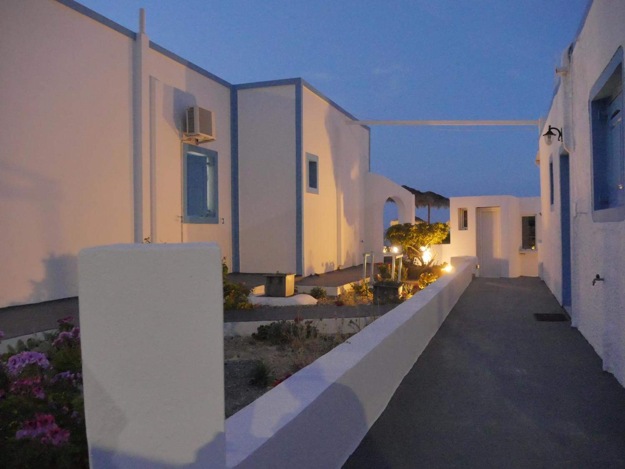 Ancient Thera Studios Kamari&Swimming Pool Exterior foto