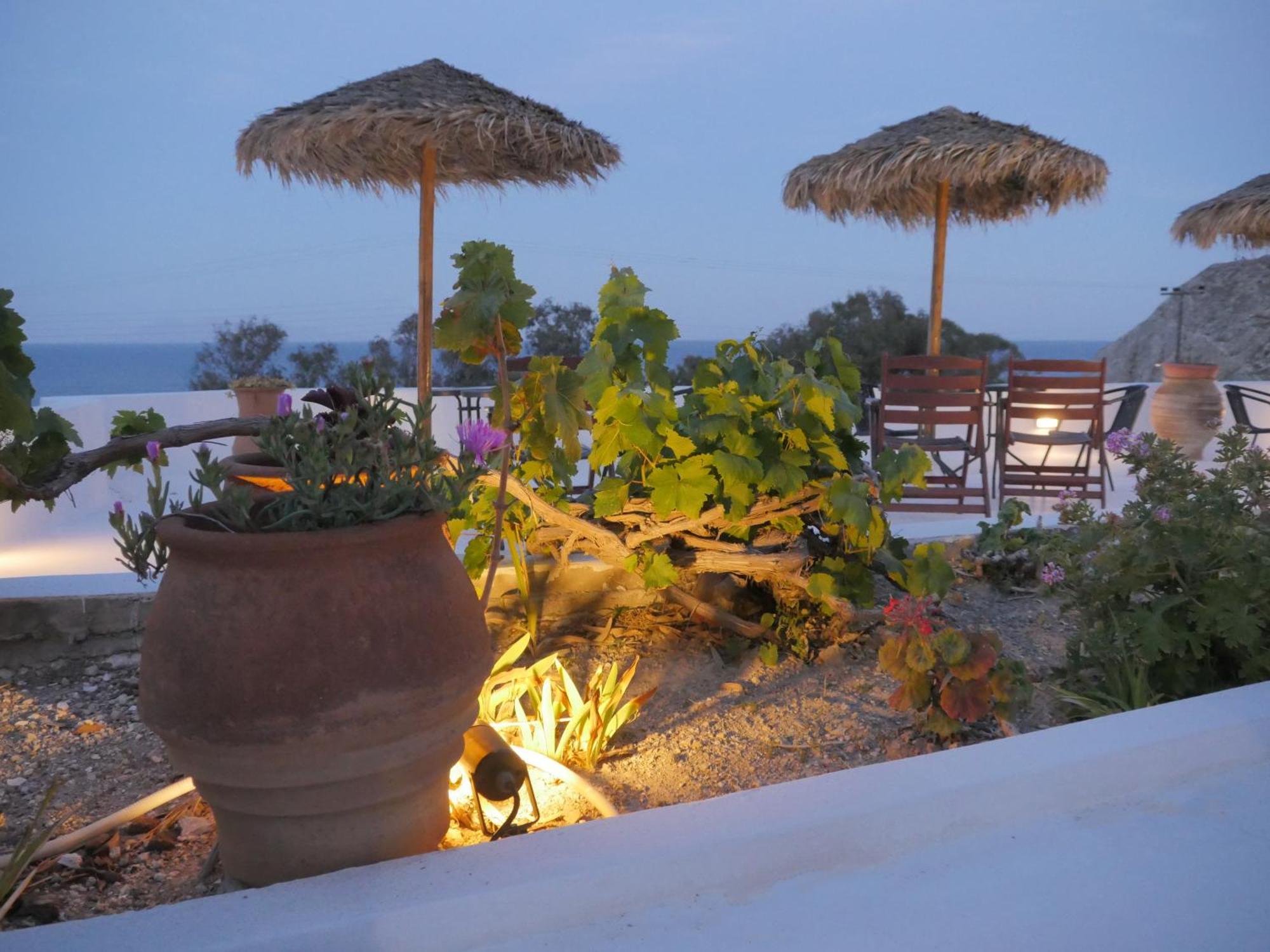 Ancient Thera Studios Kamari&Swimming Pool Exterior foto